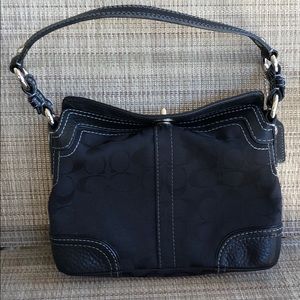 Coach Chelsea signature hobo style 10980